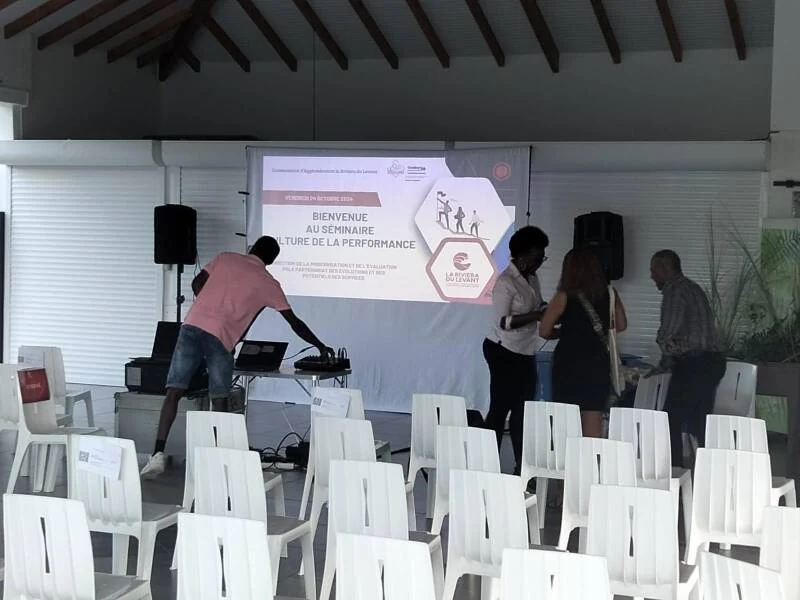Rencontre professionnelle avec projection dans la salle Events du Levant